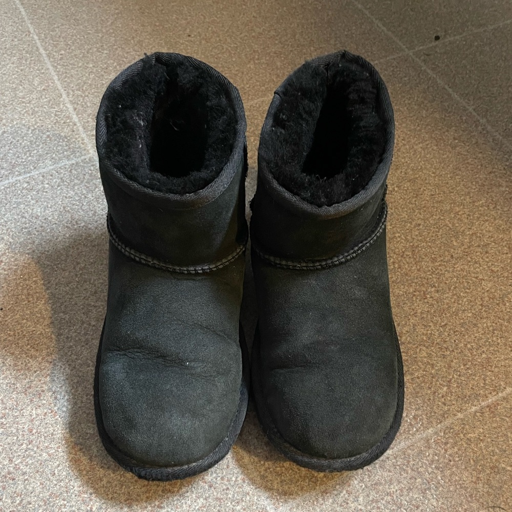 Youth ugg ankle high boots size 2